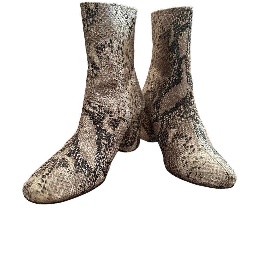 FREE PEOPLE CECILE SNAKE PRINT BLOCK
HEEL BOOTIES TAN BROWN SZ 41